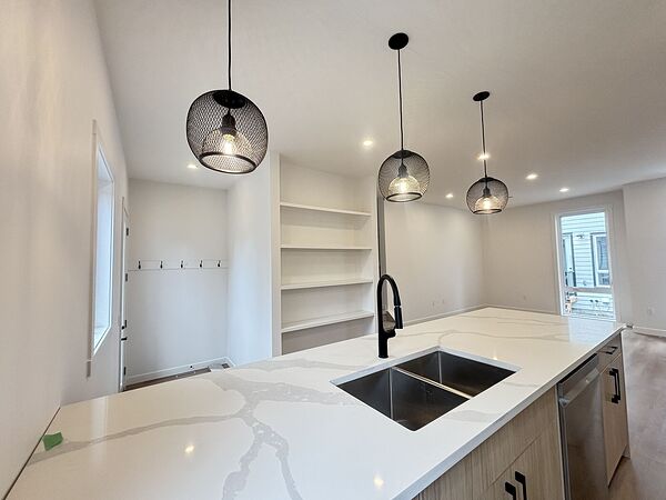 Calgary 2 bedrooms Townhouse for rent. Property photo: 738906-3