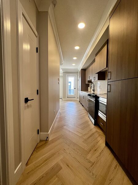 Calgary 1 bedroom Condo Unit for rent. Property photo: 738963-2
