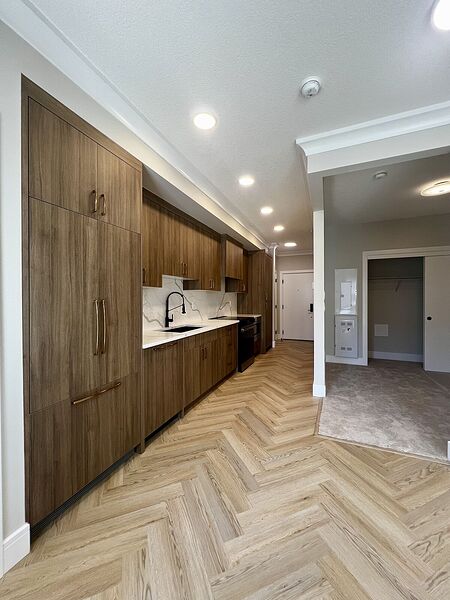 Calgary 1 bedroom Condo Unit for rent. Property photo: 738963-3
