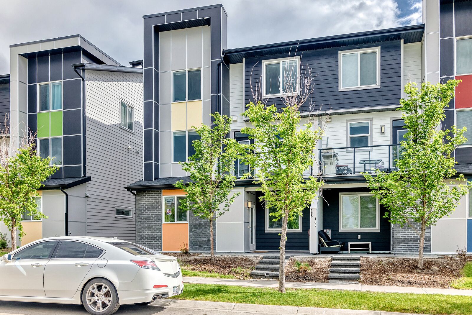 Calgary 1 bedroom Townhouse for rent. Property photo: 739087-1