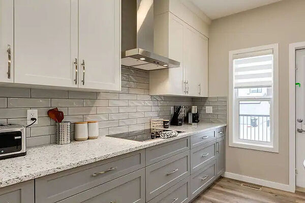 Calgary 5 bedrooms Main Floor for rent. Property photo: 739196-3