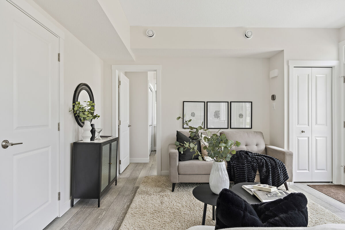 Calgary 1 bedroom Townhouse for rent. Property photo: 739468-1