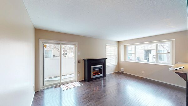Edmonton 2 bedrooms Condo Unit for rent. Property photo: 739556-3