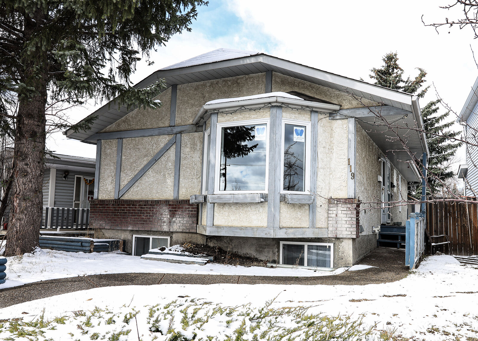 Calgary 3 bedrooms Basement for rent. Property photo: 739593-1