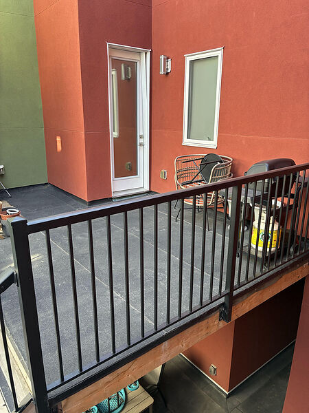 Calgary 2 bedrooms Condo Unit for rent. Property photo: 739661-2