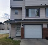Quiet Cul-De-Sac 3-Level Townhouse | Family-Friendly Rocky Ridge