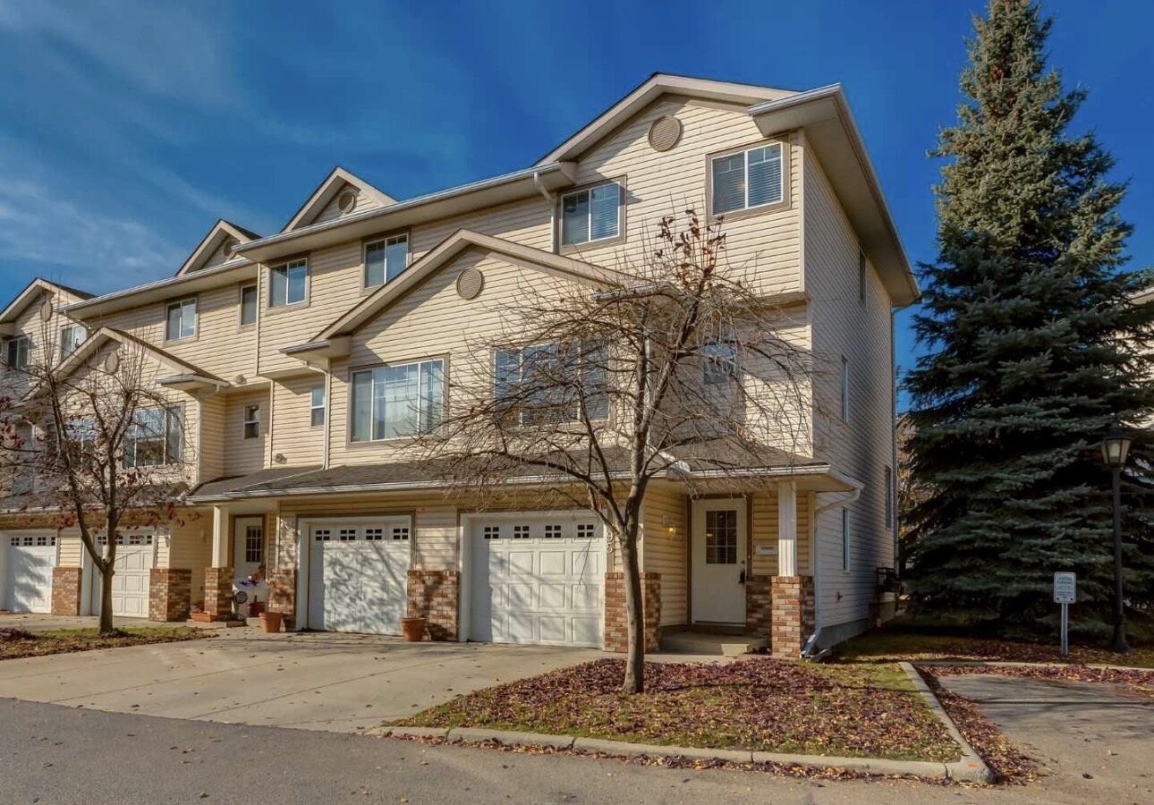 Calgary 3 bedrooms Townhouse for rent. Property photo: 739823-1