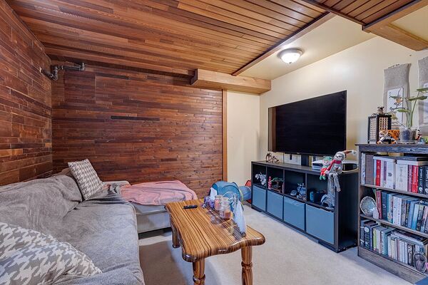 Calgary 2 + Den bedrooms Basement for rent. Property photo: 739901-2
