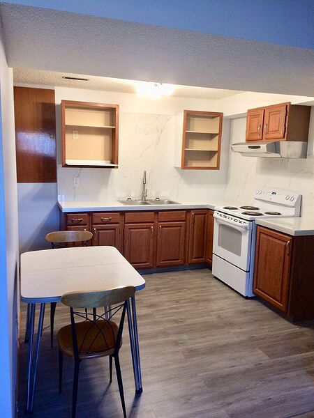 Calgary 2 bedrooms Basement for rent. Property photo: 739981-2
