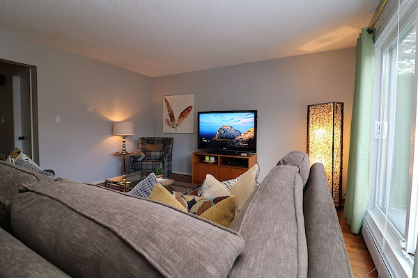 Calgary 3 bedrooms Townhouse for rent. Property photo: 74020-3