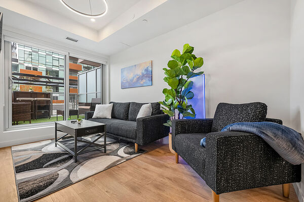 Calgary 2 bedrooms Condo Unit for rent. Property photo: 740204-3