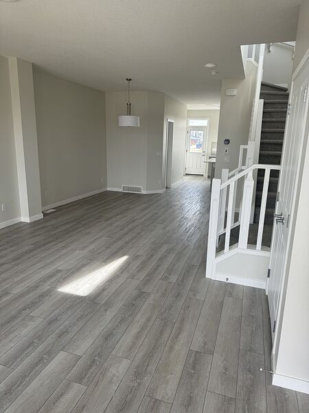 Calgary 3 + Den bedrooms Duplex for rent. Property photo: 740208-3