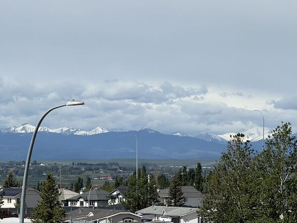 Calgary 2 + Den bedrooms Condo Unit for rent. Property photo: 740251-2