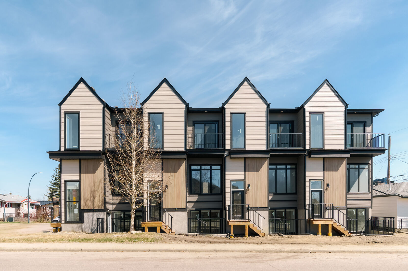 Calgary 3 bedrooms Townhouse for rent. Property photo: 740434-1