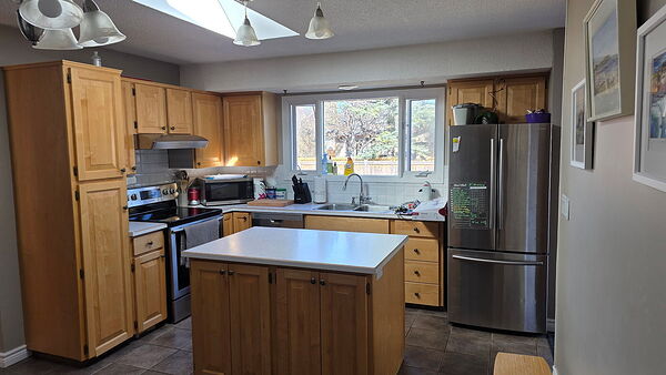 Calgary 4 bedrooms House for rent. Property photo: 740465-2
