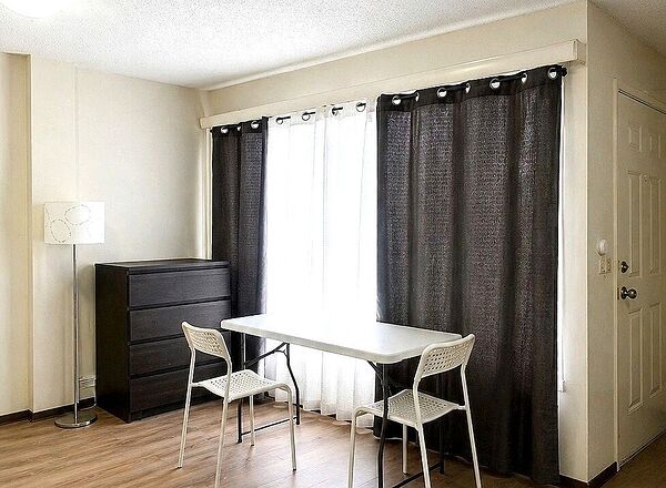 Bright 1-Bedroom Suite | Prime NW Calgary Location