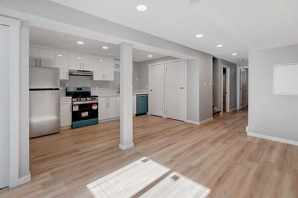 Calgary 2 bedrooms Basement for rent. Property photo: 740548-3