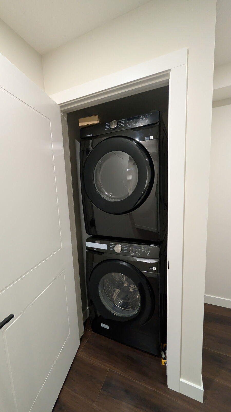 Calgary 2 bedrooms Basement for rent. Property photo: 740551-1