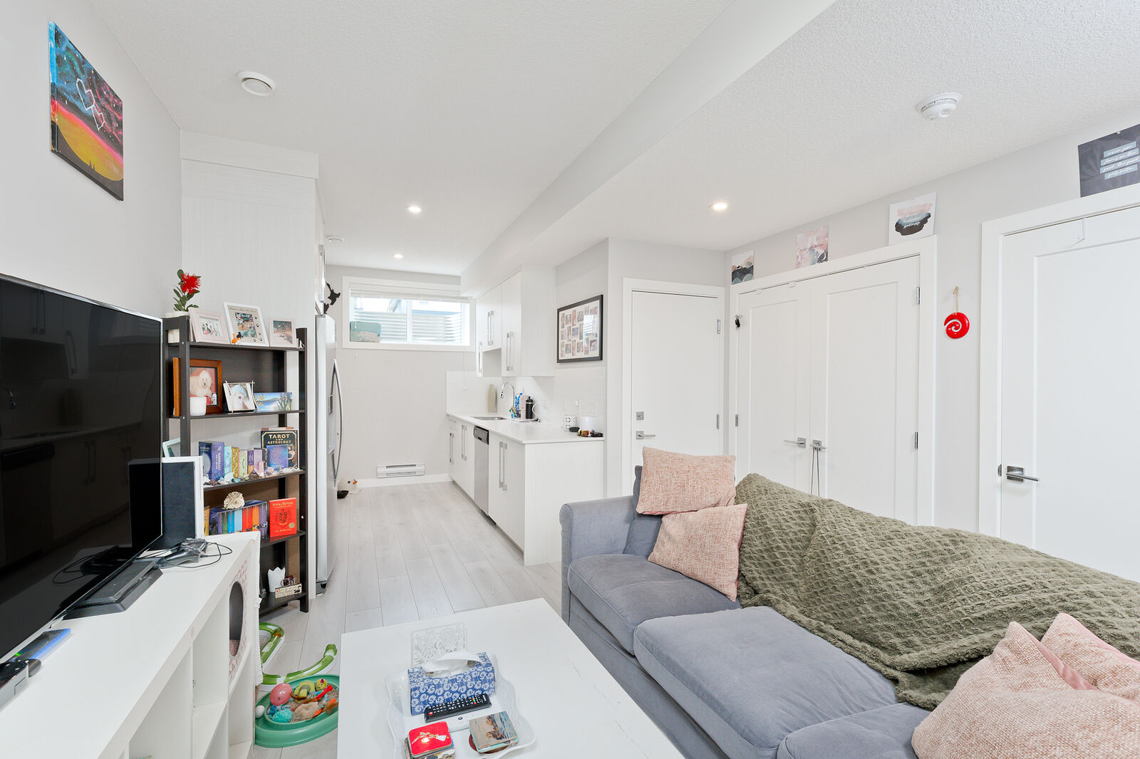 Calgary 1 bedroom Basement for rent. Property photo: 740581-1
