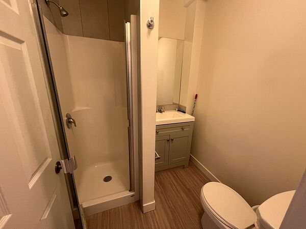 Calgary 1 bedroom Condo Unit for rent. Property photo: 740596-3