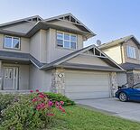 3 Bedrooms + bonus room & office House