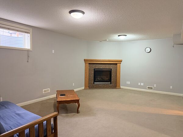Calgary 2 bedrooms Basement for rent. Property photo: 740640-3