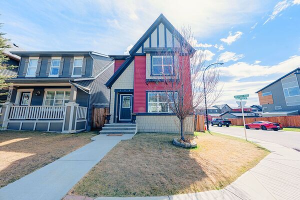 4 Bed Family Home w/ Finished Basement + Fireplace | Evanston NW