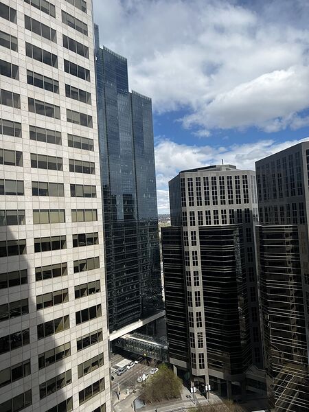 Calgary 1 bedroom Condo Unit for rent. Property photo: 740761-2