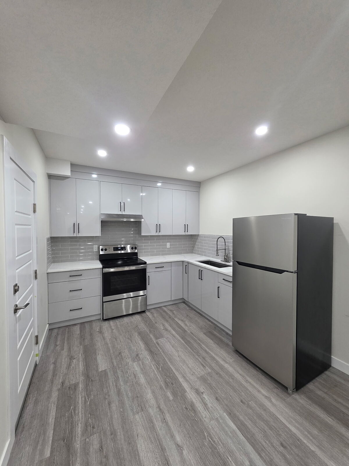 Calgary 1 bedroom Basement for rent. Property photo: 740798-1