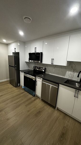 Calgary 2 bedrooms Basement for rent. Property photo: 740984-2