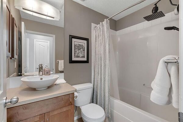 Calgary 2 bedrooms House for rent. Property photo: 741060-3
