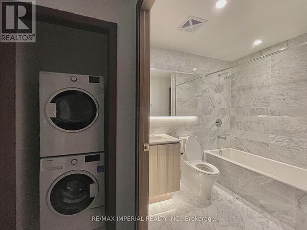Toronto 3 bedrooms Apartment for rent. Property photo: 741080-2