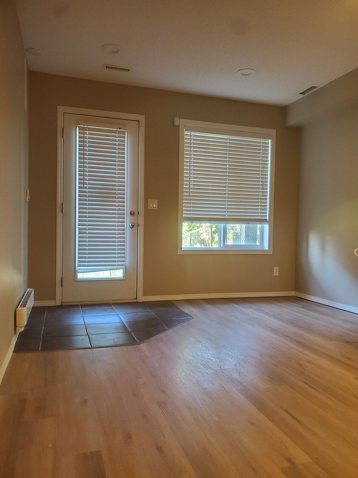 Calgary 1 bedroom Basement for rent. Property photo: 741172-1