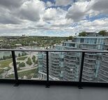 Sleek - 2 Bed, 2 Bath - Steps away from the River