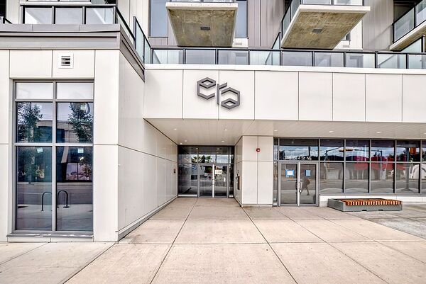 Calgary 1 + Den bedrooms Condo Unit for rent. Property photo: 741296-3