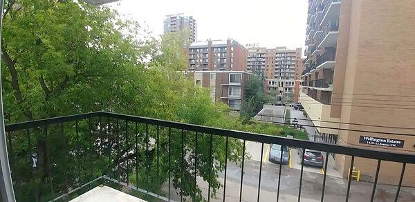 Calgary 2 bedrooms Condo Unit for rent. Property photo: 741340-2