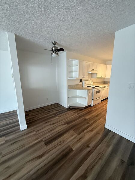 Calgary 1 bedroom Condo Unit for rent. Property photo: 741393-2