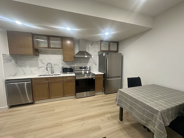 Calgary 1 bedroom Basement for rent. Property photo: 741454-3