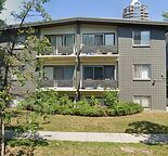 2 Bedroom 1 Bath in a quiet concrete building