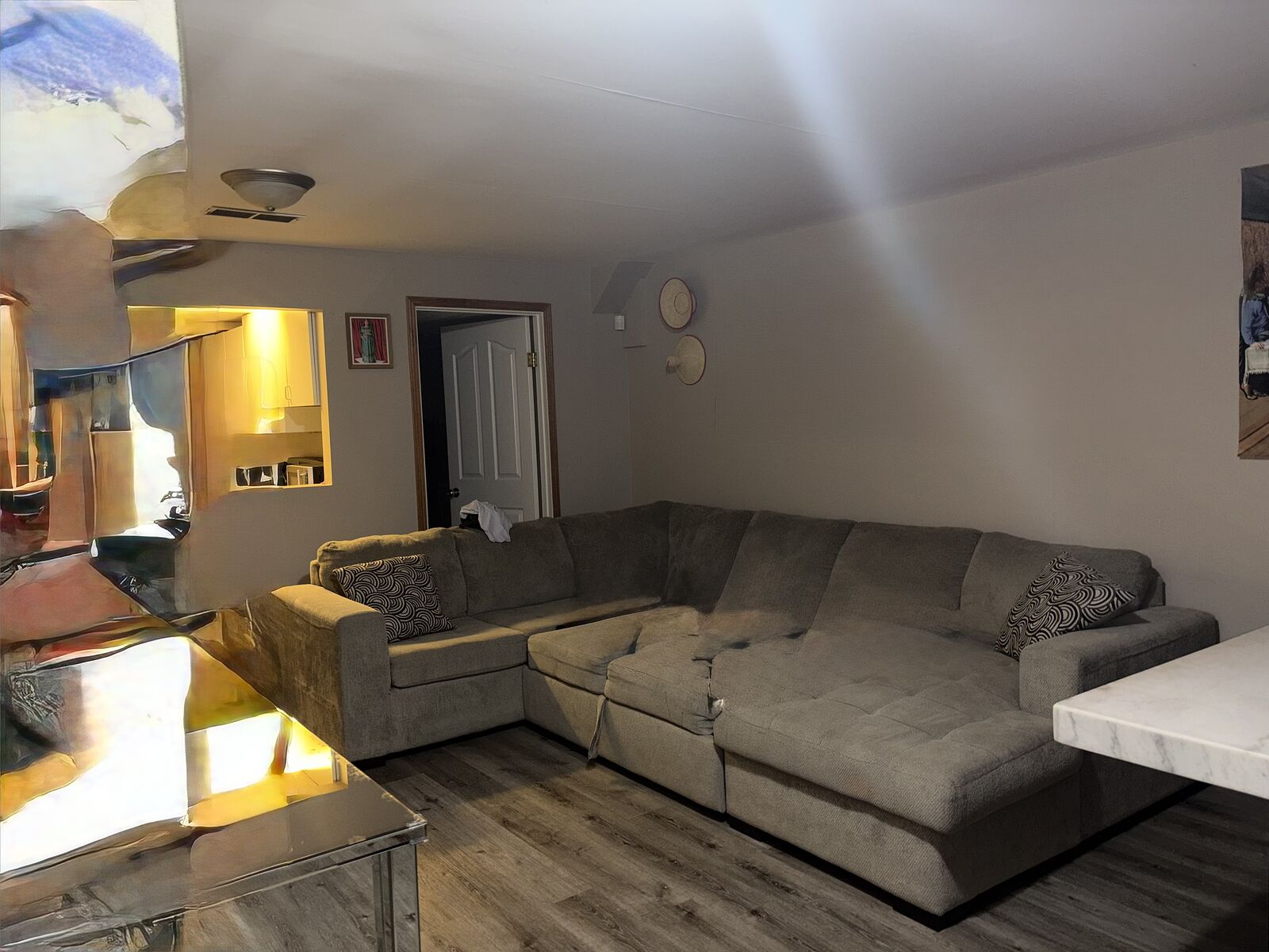 Calgary 2 bedrooms Basement for rent. Property photo: 741527-1