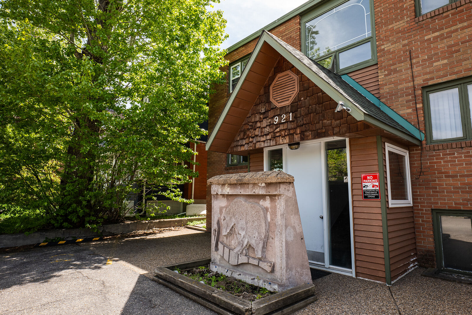 Calgary 1 bedroom Condo Unit for rent. Property photo: 741907-1