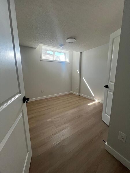 Calgary 1 + Den bedrooms Basement for rent. Property photo: 741986-2