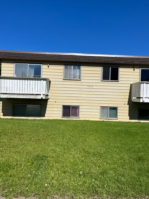 Calgary 2 bedrooms Fourplex for rent. Property photo: 742025-1