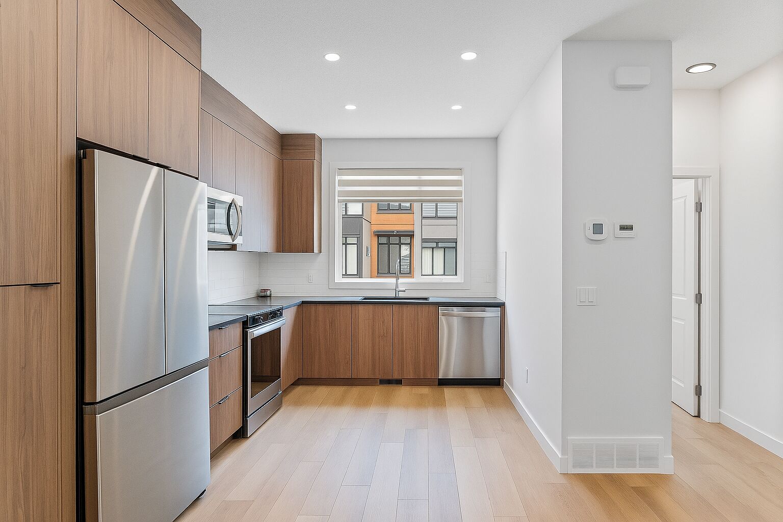Calgary 2 bedrooms Townhouse for rent. Property photo: 742029-1