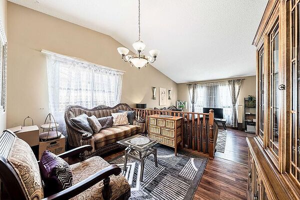 Calgary 1 bedroom Room For Rent for rent. Property photo: 742158-2