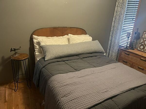 Calgary 1 + Den bedrooms Room For Rent for rent. Property photo: 742174-3