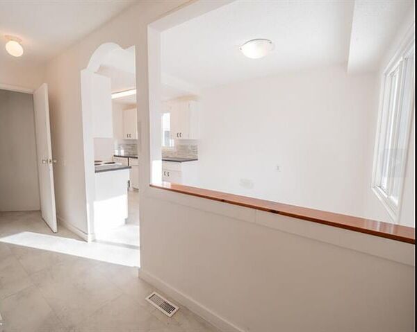 Edmonton 3 bedrooms Townhouse for rent. Property photo: 742450-3