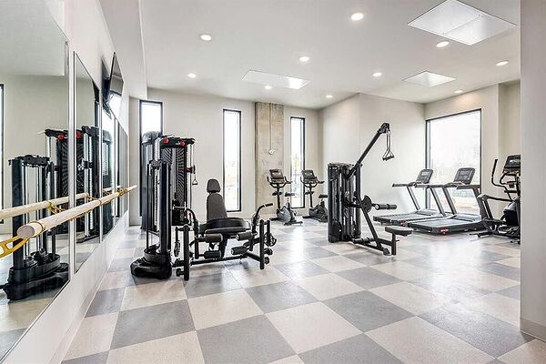 Calgary 2 bedrooms Condo Unit for rent. Property photo: 742467-3