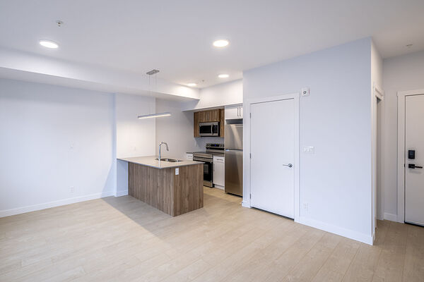 Calgary 1 bedroom Condo Unit for rent. Property photo: 742476-2