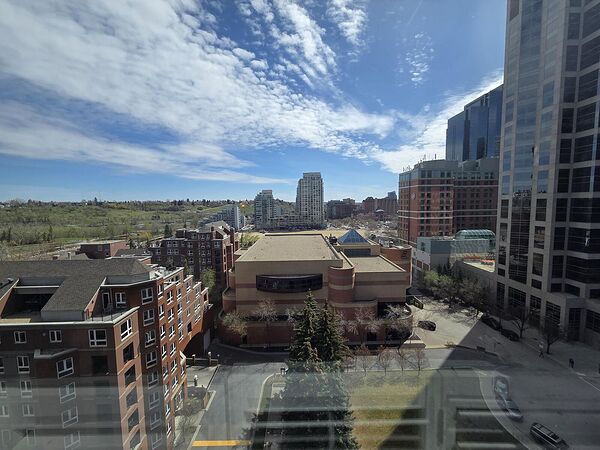 Calgary 2 bedrooms Condo Unit for rent. Property photo: 742491-2